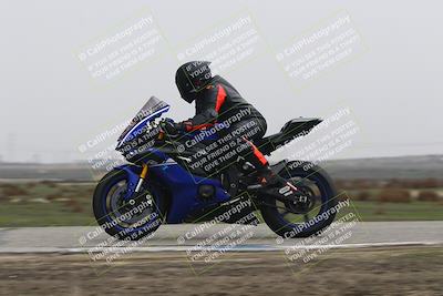 media/Nov-30-2025-TrackDaz (Sun) [[d8b22663df]]/B Group/Session 5 (Wheelie Bump)/